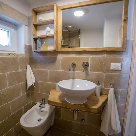 Trulli Anastasia Nyaraló *